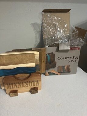 Abode Wooden Minnesota Coaster Set with Blue Resin Accent